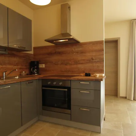 Papalina 4* Rab Town