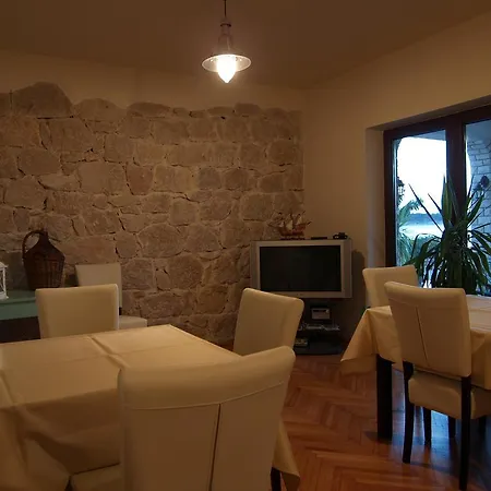 Papalina 4*