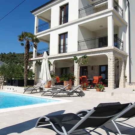 Papalina Penzion 4*