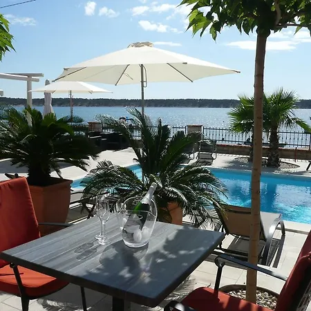 Papalina Rab Town