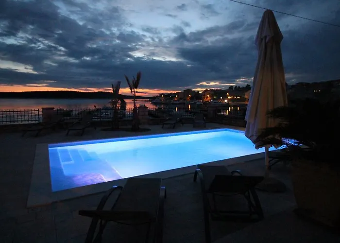 Papalina 4* Rab Town