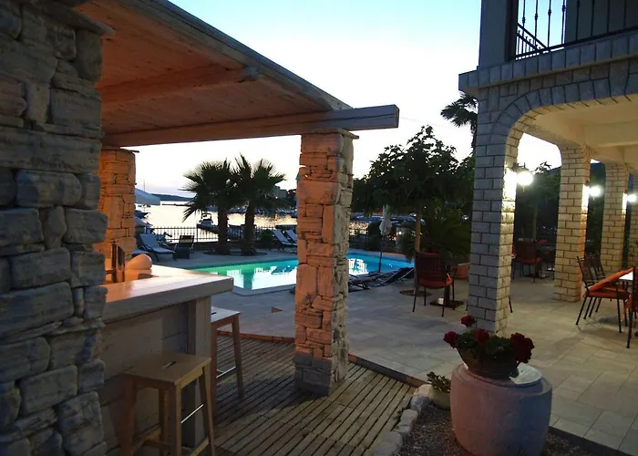 Papalina Rab Town