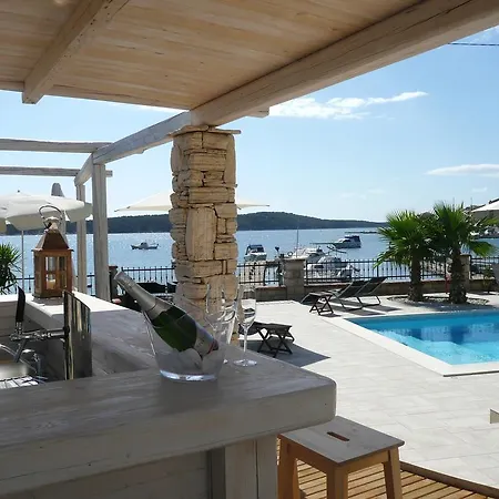 Gostinjska kuća Papalina 4*
